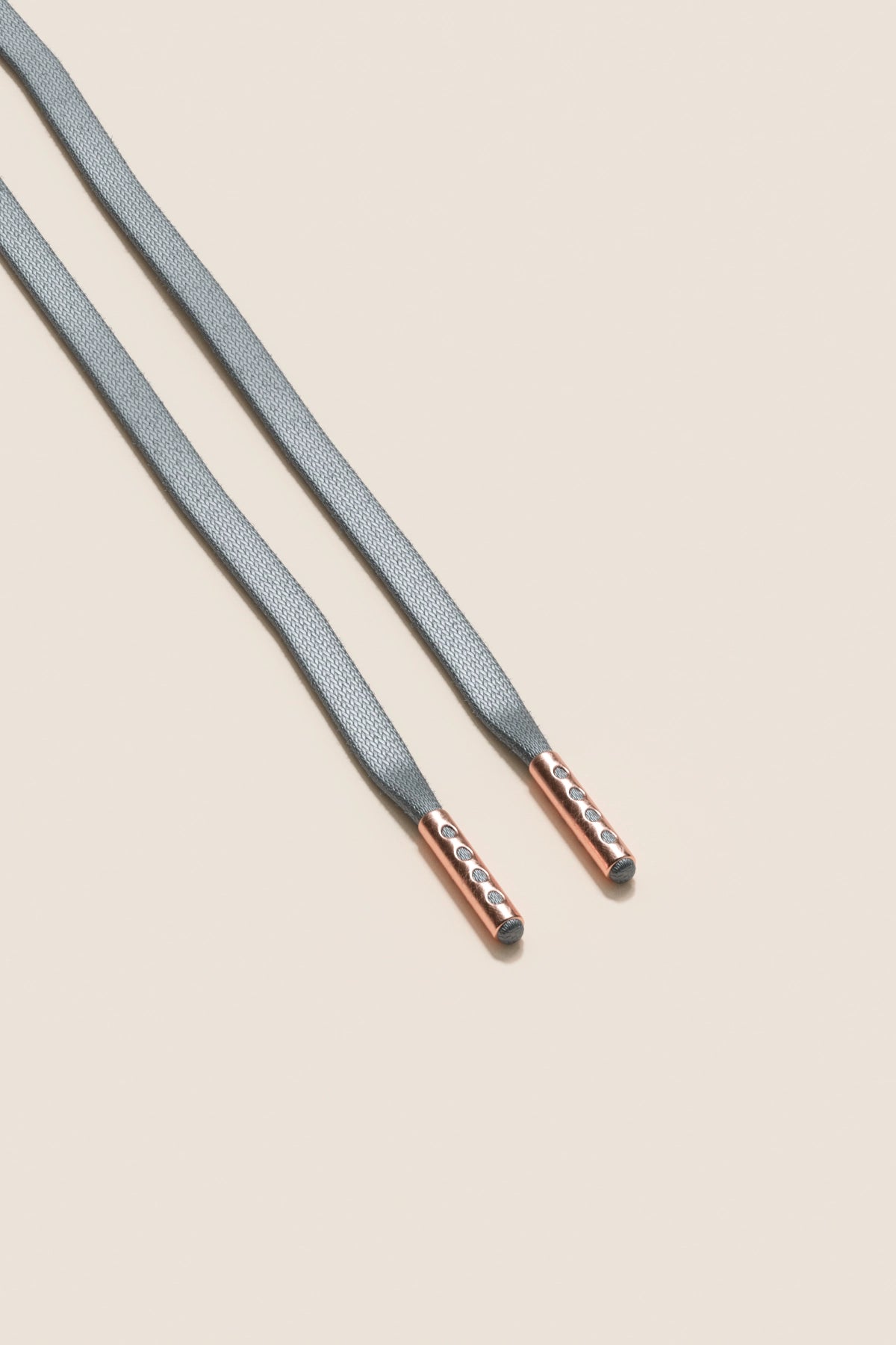 Senkels アルミニウムグレー 3mm フラットワックス靴ひも with Rose Gold Aglets