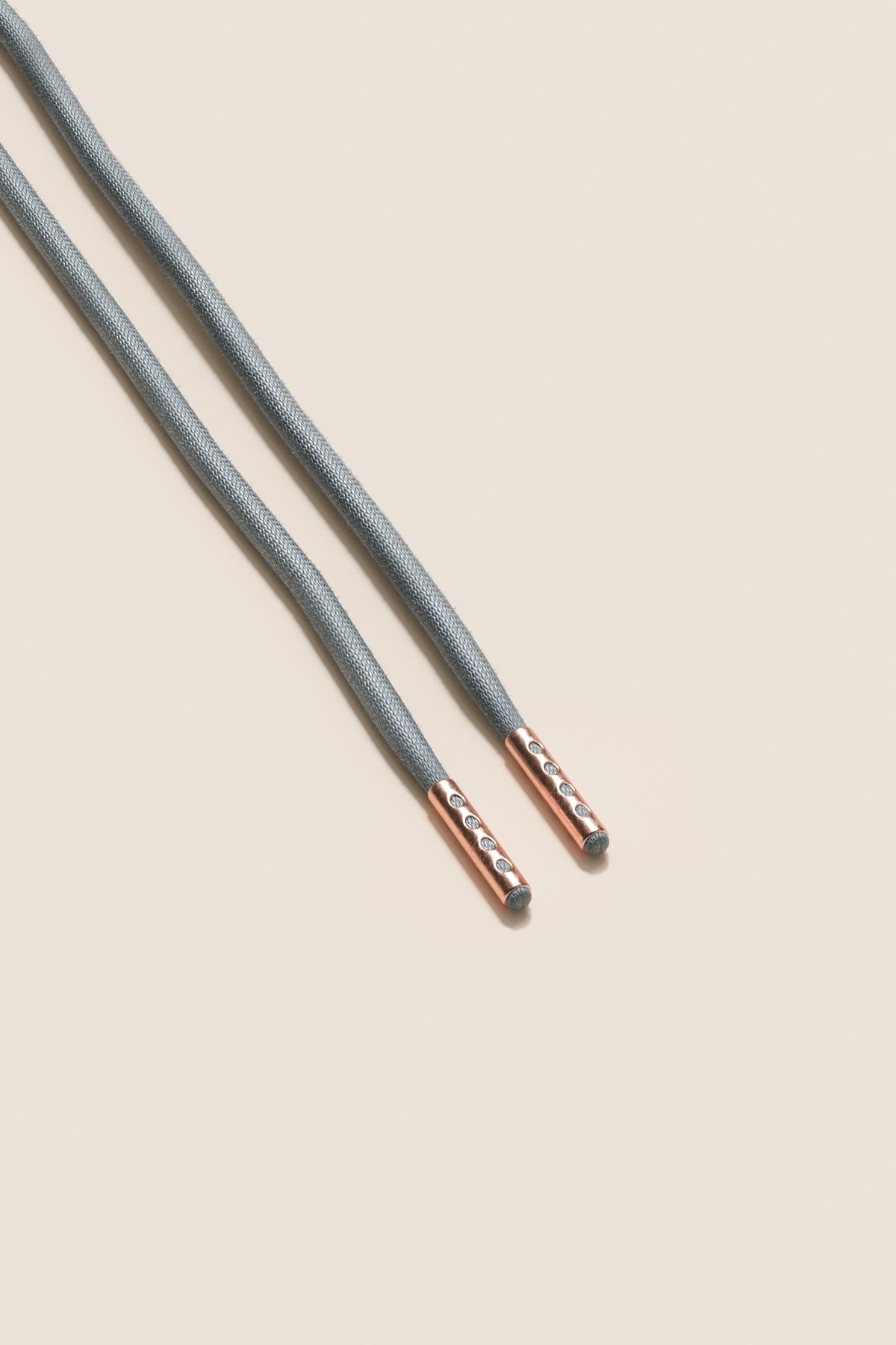 Senkels アルミニウムグレー 4mm ラウンドワックス靴ひも with Rose Gold Aglets