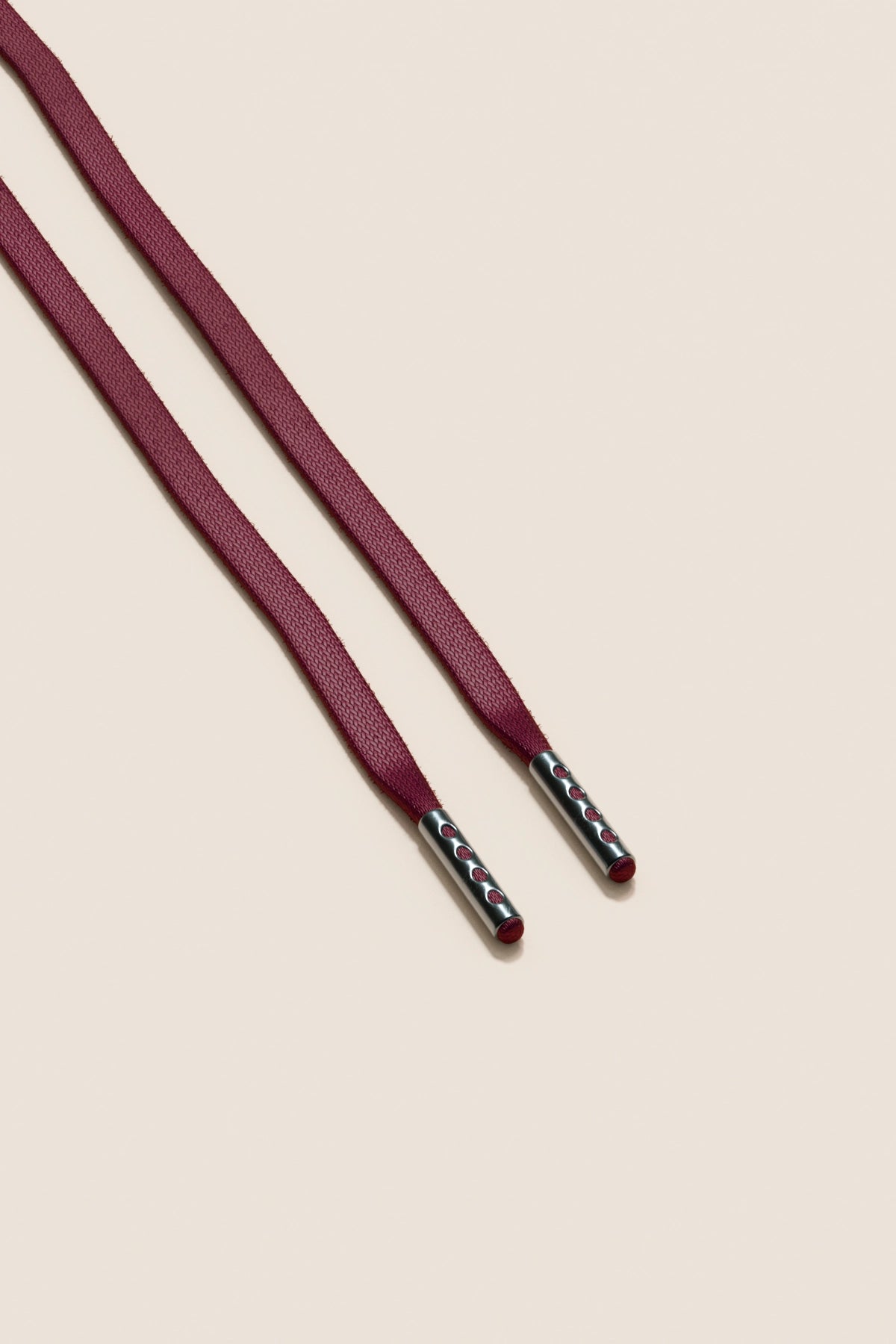 Senkels ボルドー 3mm フラットワックス靴ひも with ブラック Nickel Aglets