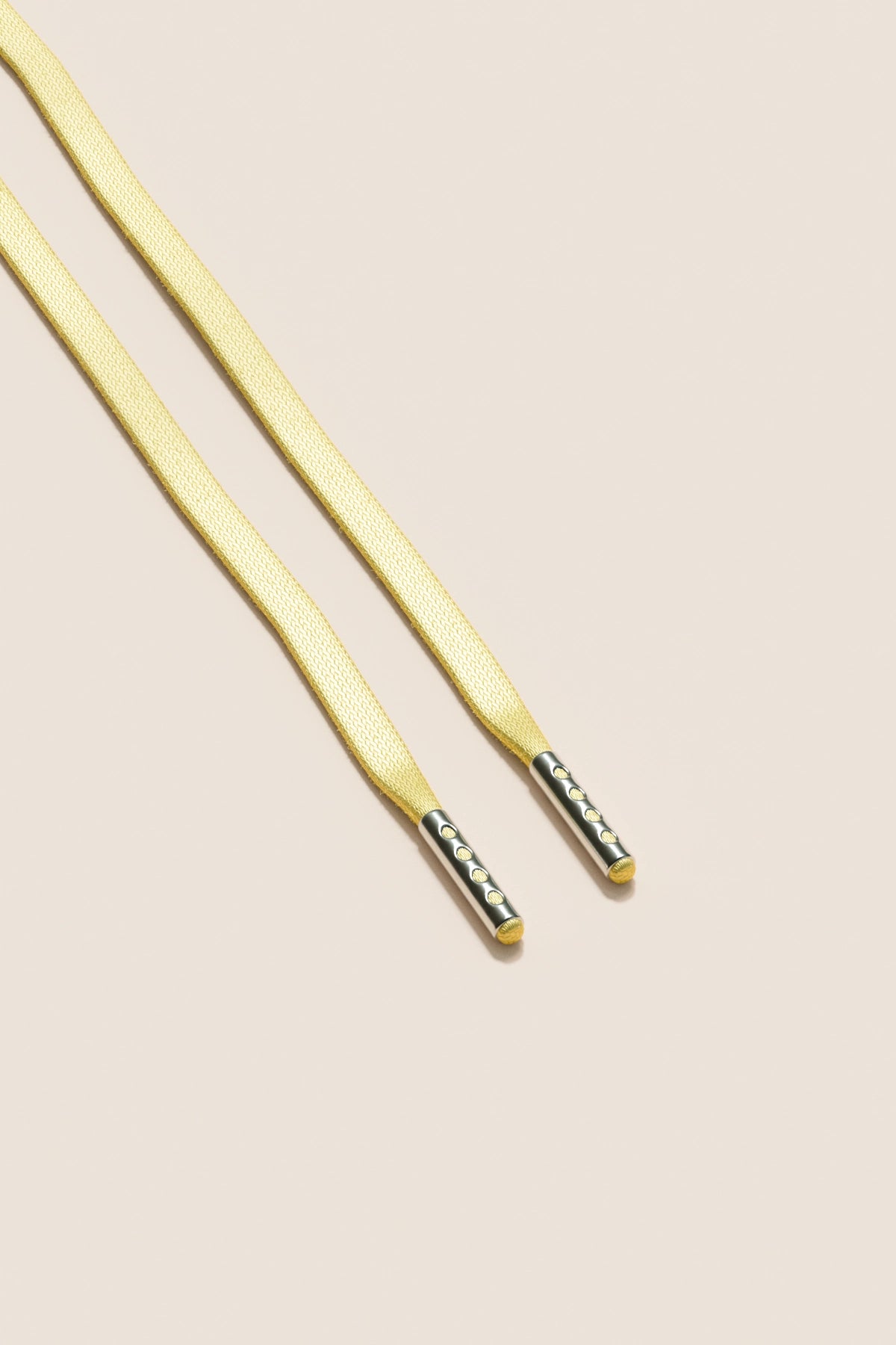 Senkels シャルドネ 3mm フラットワックス靴ひも ニッケルアグレット付き