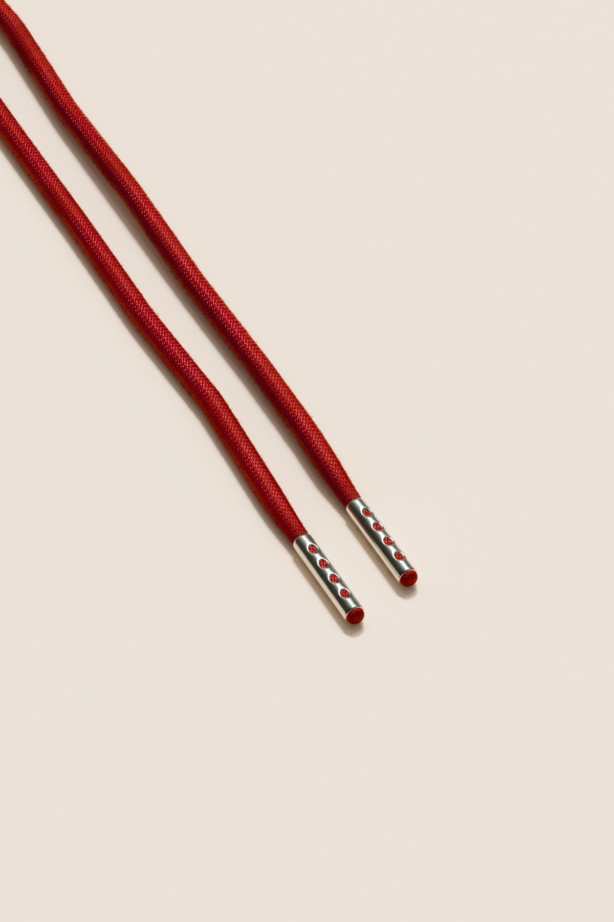 Senkels チェリー 4mm ラウンドワックス靴ひも ニッケルアグレット付き