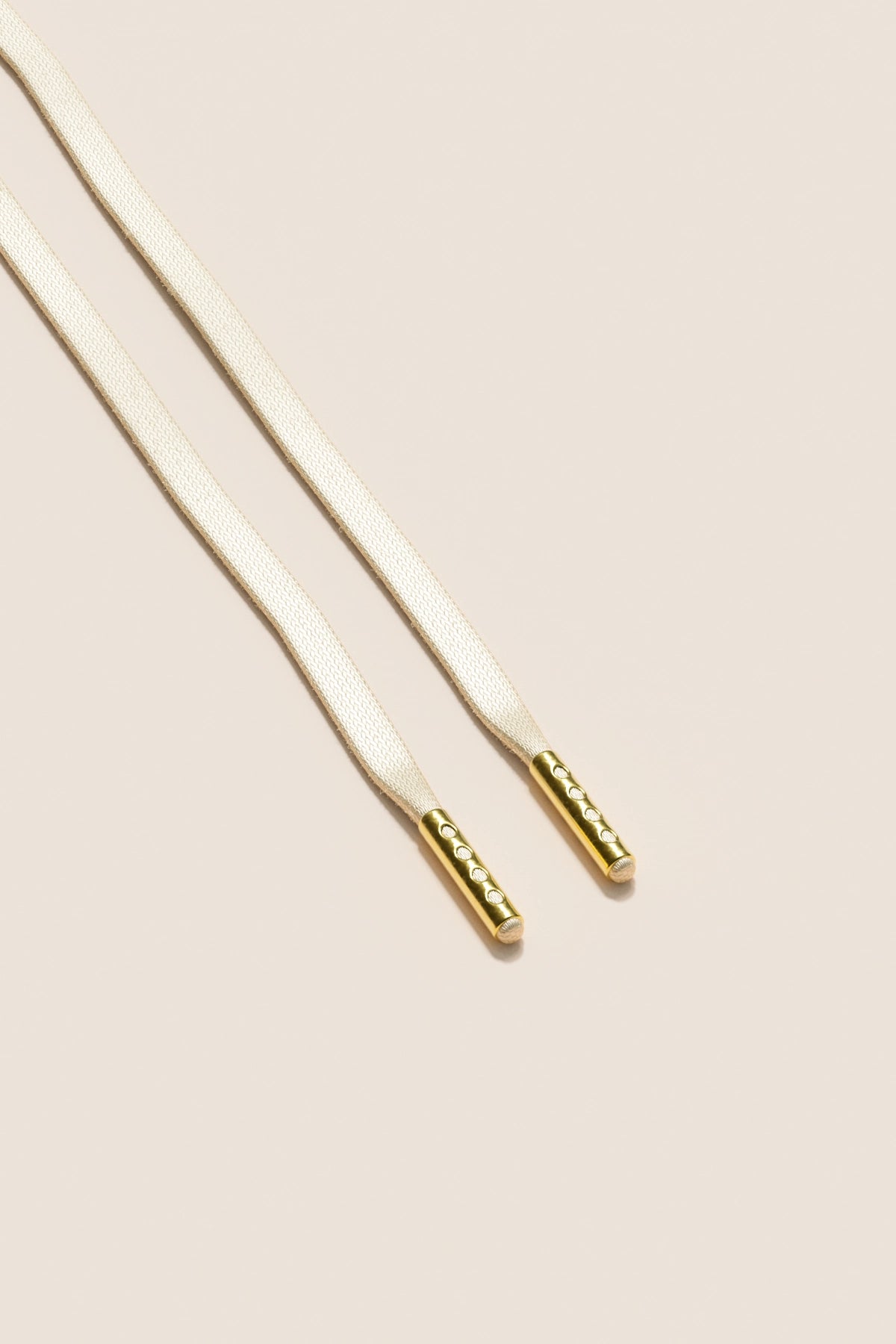 Senkels クリーム 3mm フラットワックス靴ひも ゴールドアグレット付き