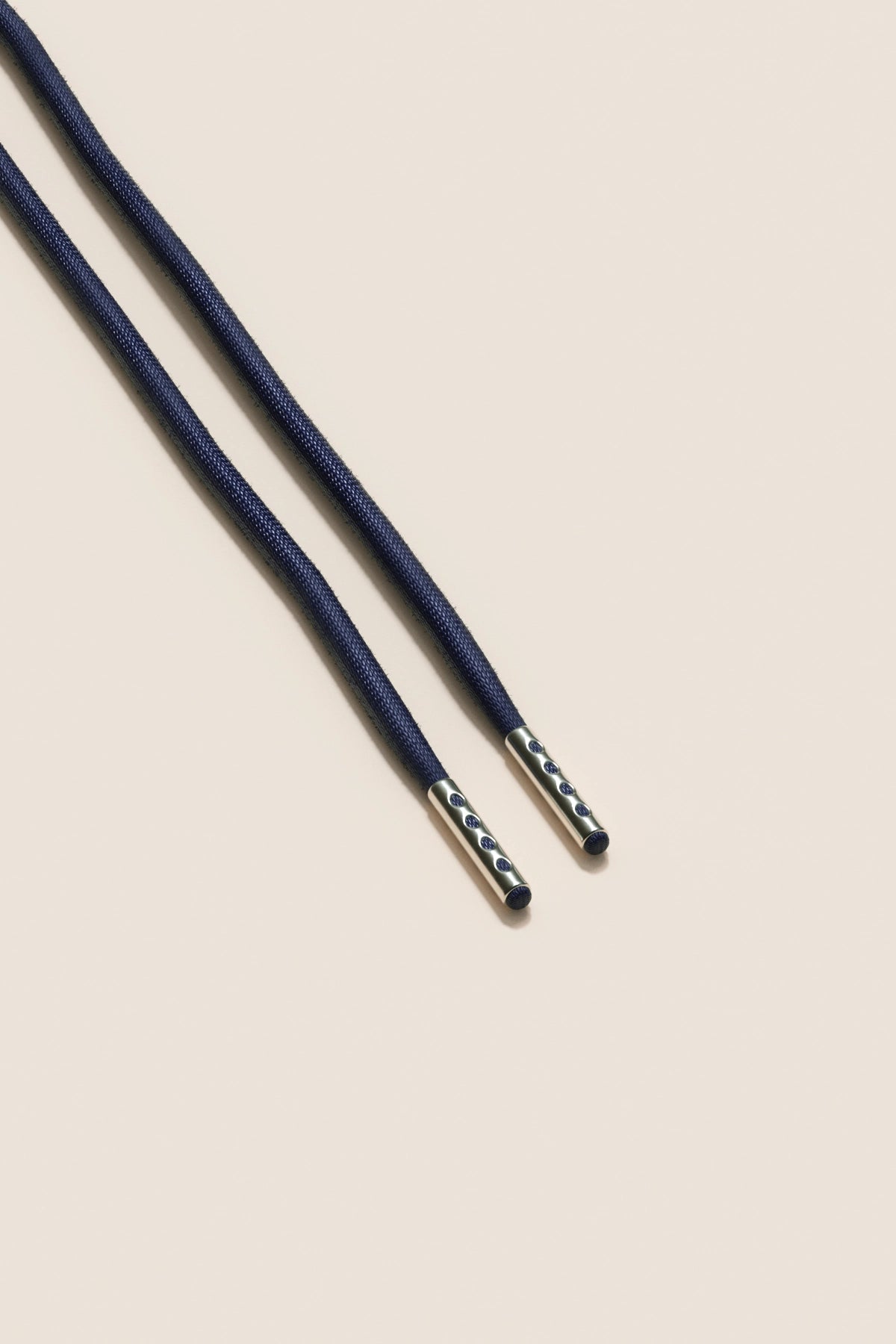 Senkels ダークブルー 4mm ラウンドワックス靴ひも ニッケルアグレット付き