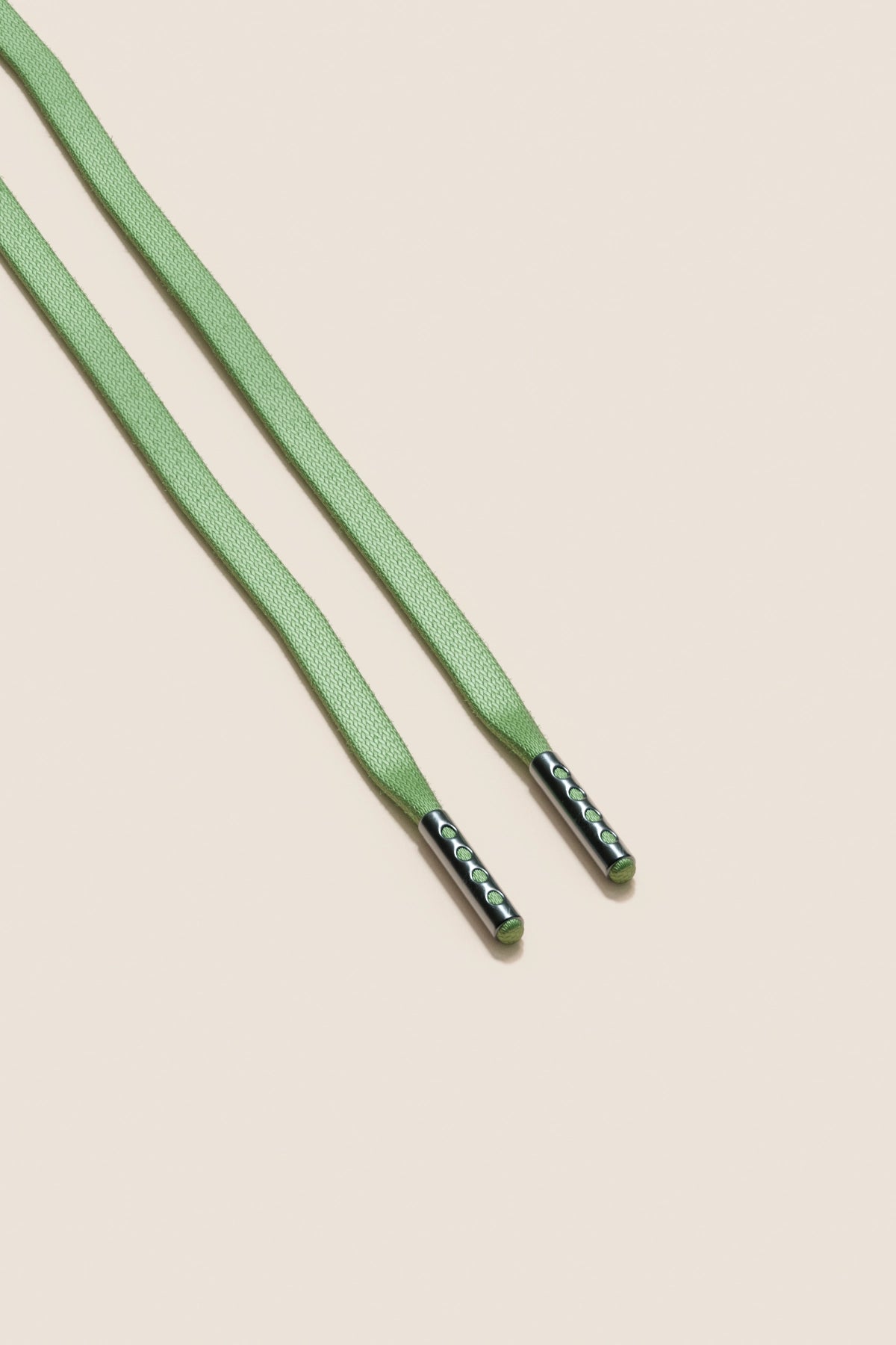 Senkels グラスグリーン 3mm フラットワックス靴ひも with ブラック Nickel Aglets