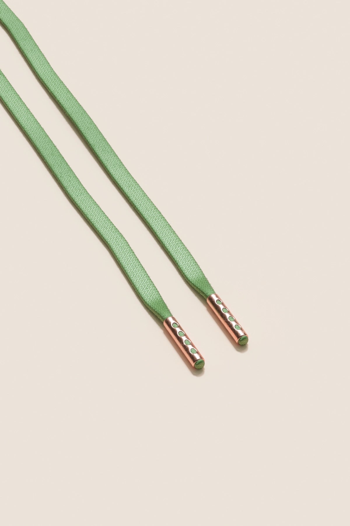 Senkels グラスグリーン 3mm フラットワックス靴ひも with Rose Gold Aglets
