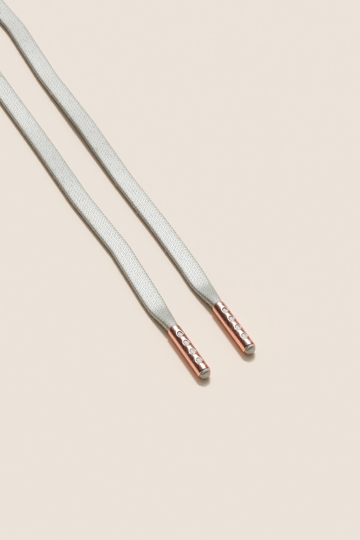 Senkels ライトグレー 3mm フラットワックス靴ひも with Rose Gold Aglets