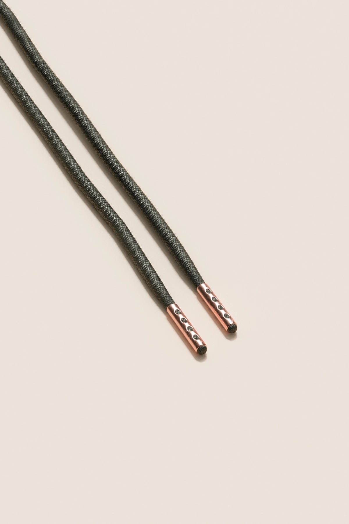 Senkels ナイトグレー 4mm ラウンドワックス靴ひも ローズゴールドアグレット付き