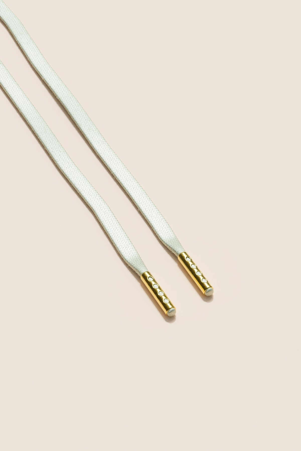 Senkels オフホワイト 3mm フラットワックス靴ひも ゴールドアグレット付き