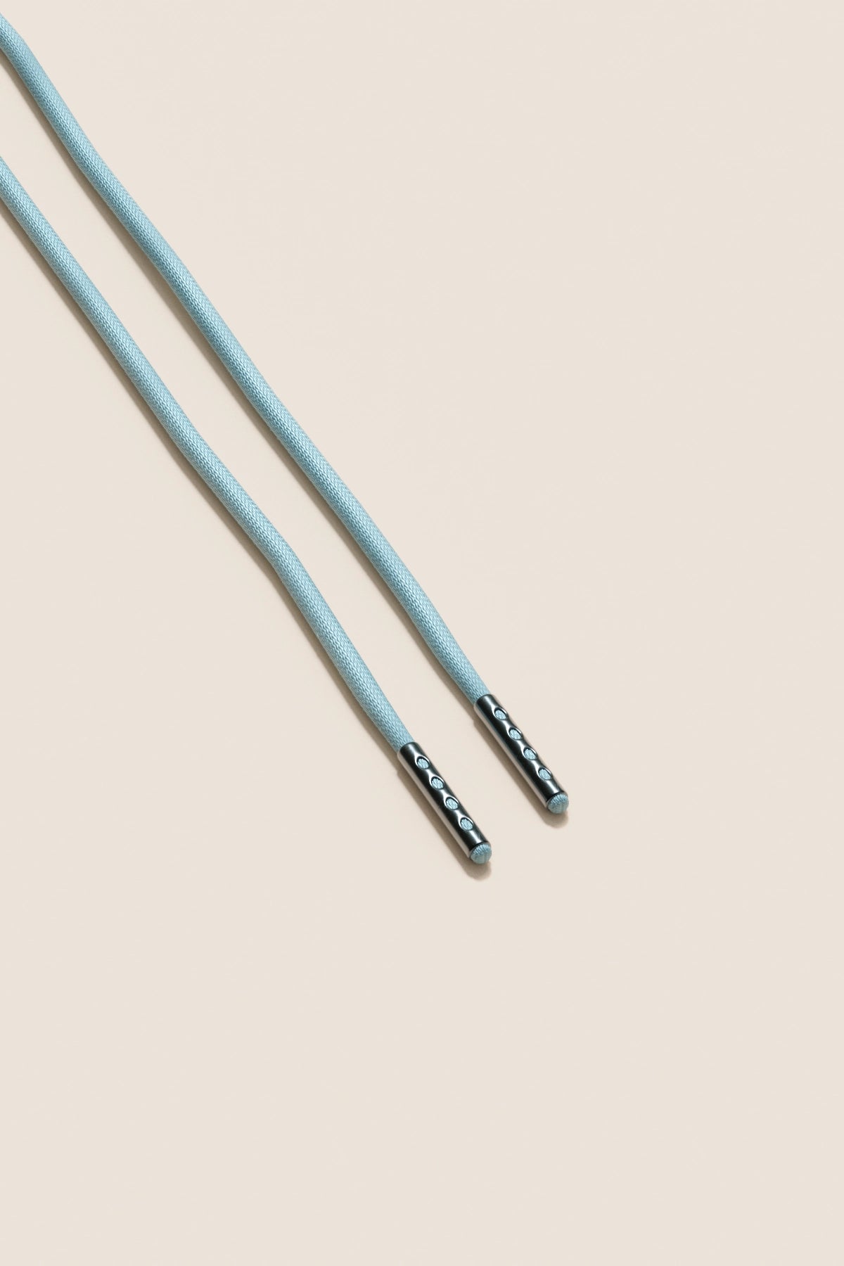 Senkels パステルブルー 2.5mm ラウンドワックス靴ひも with ブラック Nickel Aglets