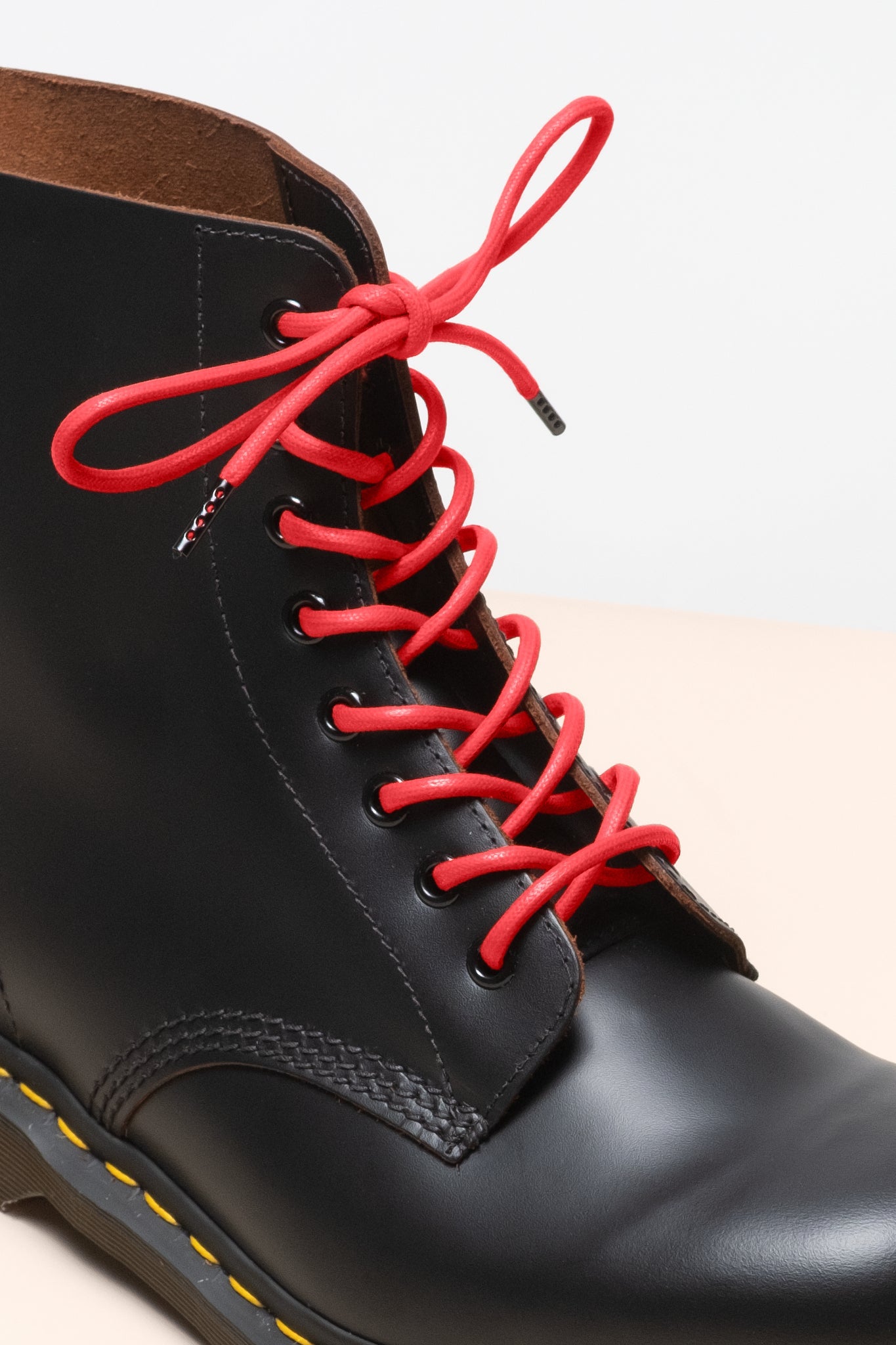テスタロッサ - 4mm round waxed shoelaces for boots and shoes made from 100% organic cotton - Senkels