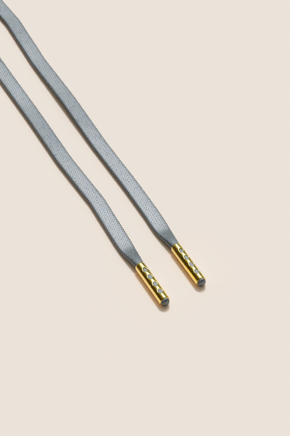 Senkels アルミニウムグレー 3mm フラットワックス靴ひも with Gold Aglets