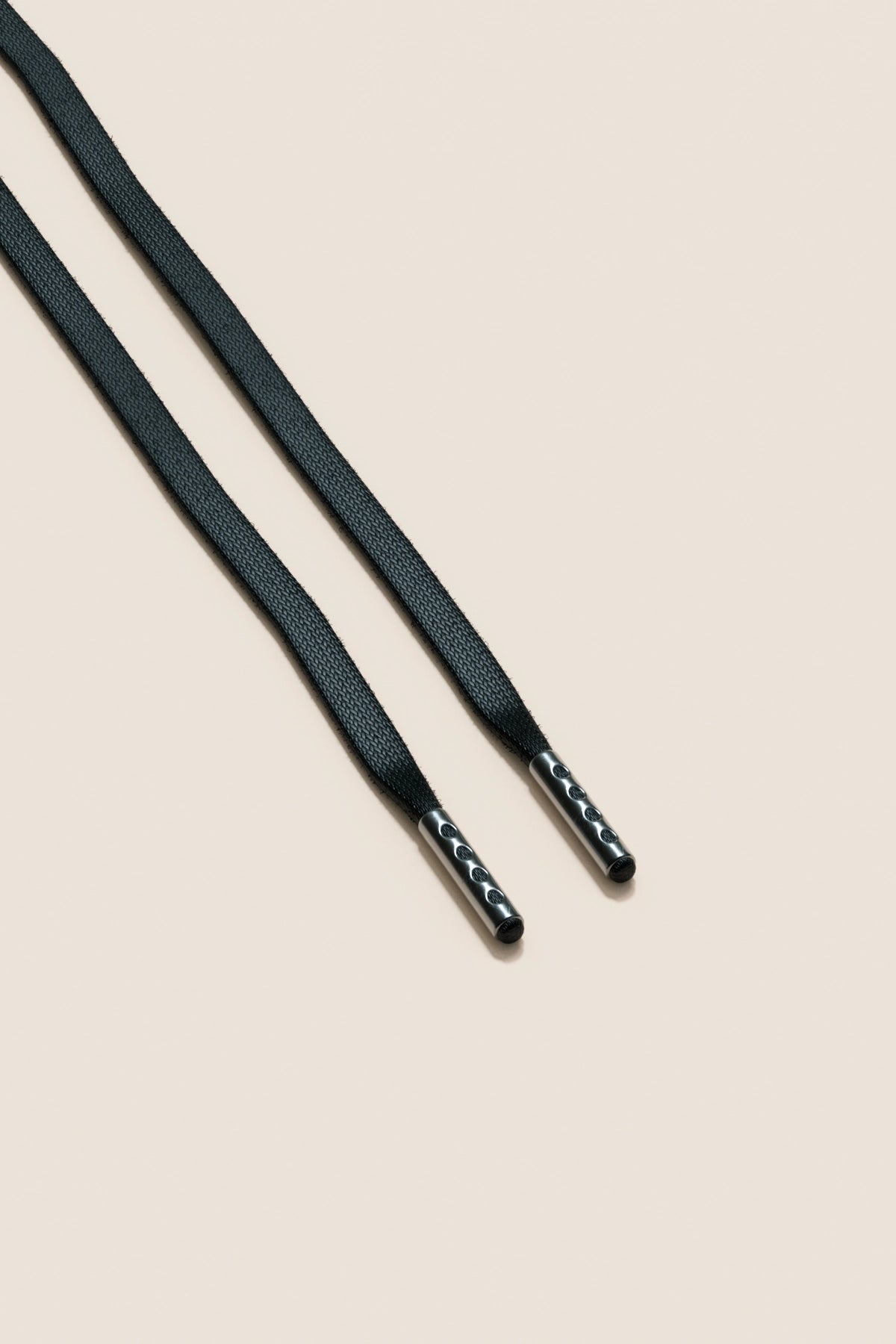 Senkels ブラック 3mm フラットワックス靴ひも with ブラック Nickel Aglets