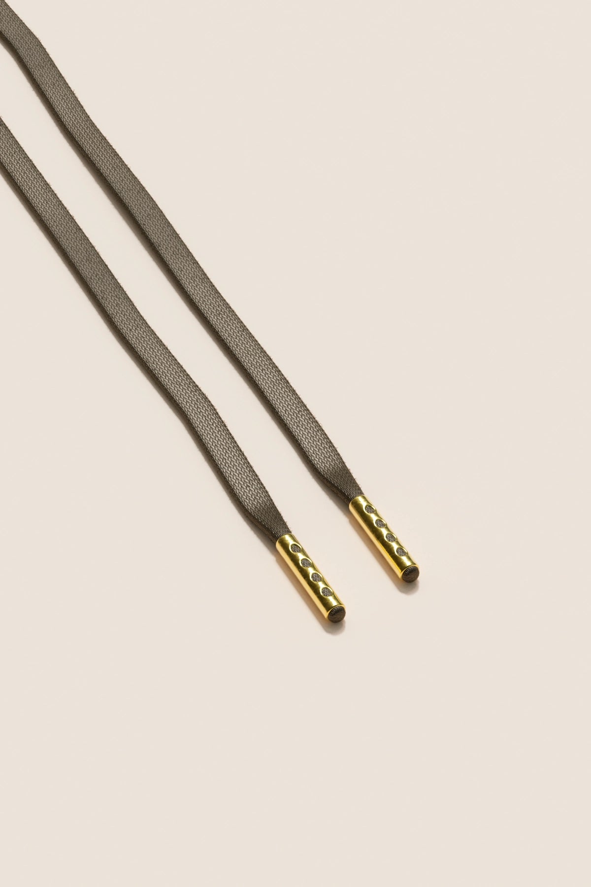 Senkels モーヴグレー  3mm フラットワックス靴ひも with Gold Aglets