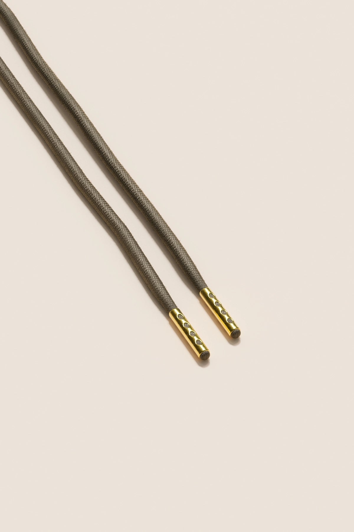 Senkels モーヴグレー 4mm ラウンドワックス靴ひも ゴールドアグレット付き