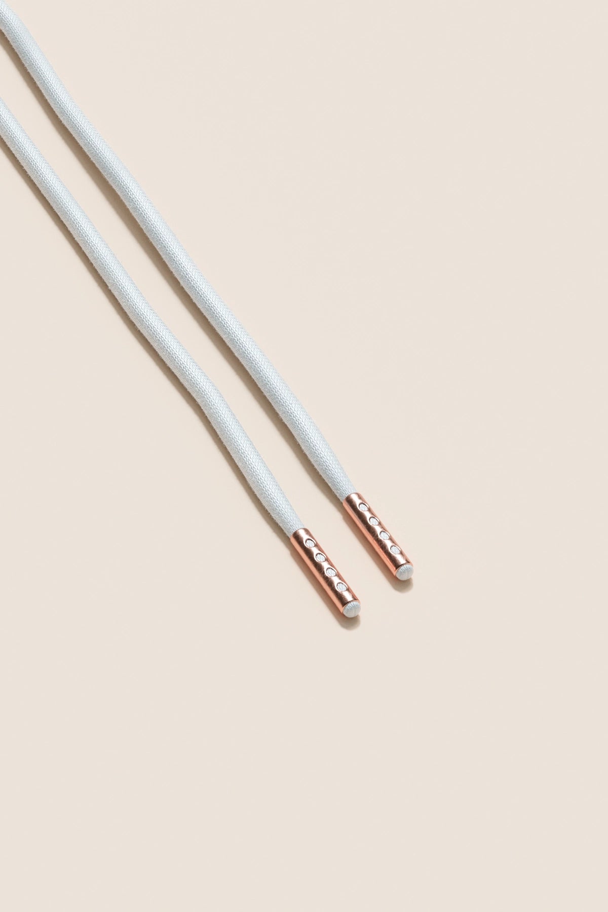 Senkels ホワイト 4mm ラウンドワックス靴ひも ローズゴールドアグレット付き